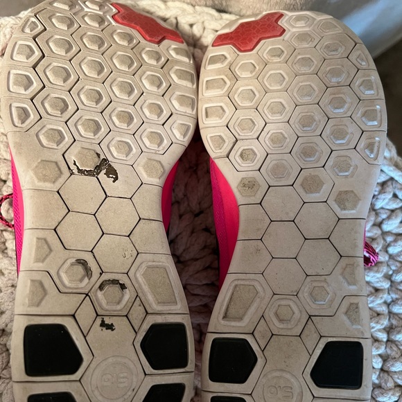 Pink & black Nike sneakers - Picture 5 of 5